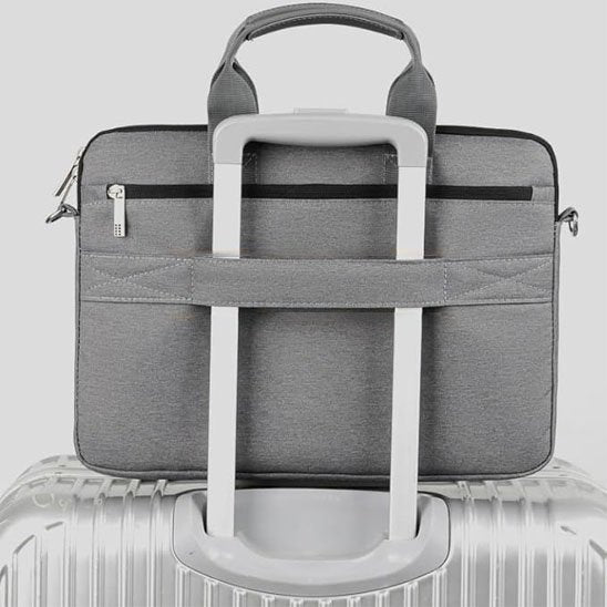Sacoche ordinateur sur valise