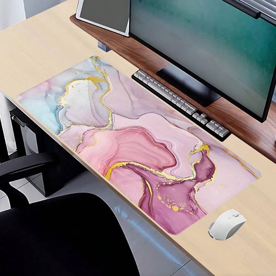 Sous main bureau sur bureau