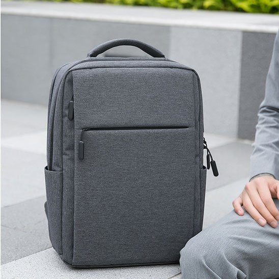 Sac a dos ordinateur portable gris seul