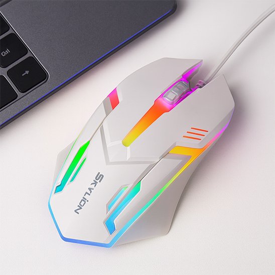 Souris filaire sur une table