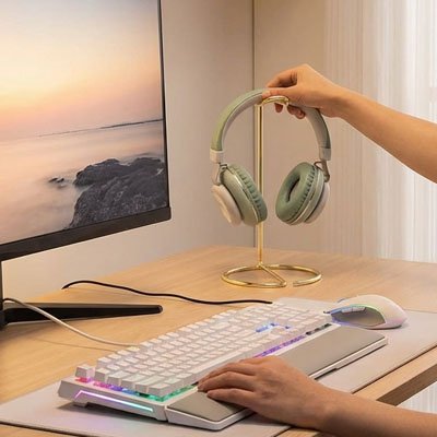 Support casque​ sur bureau