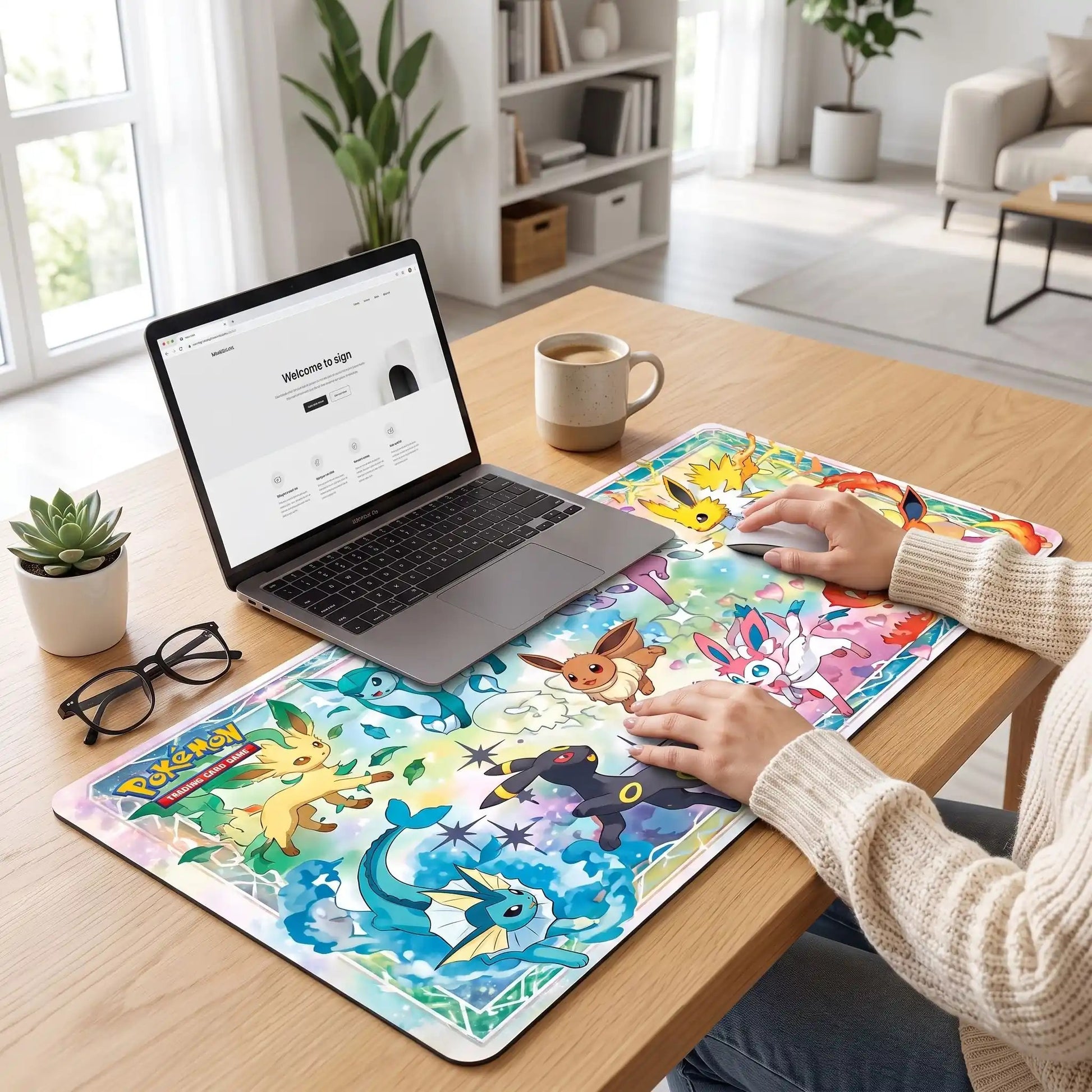 Tapis de souris gamer des mains sur le bureau