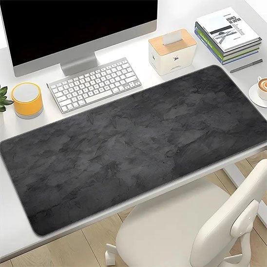 Tapis de souris gamer devant ecrant